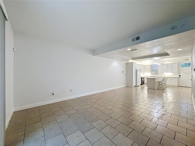 Building Photo - 2053 Green Oak Ct