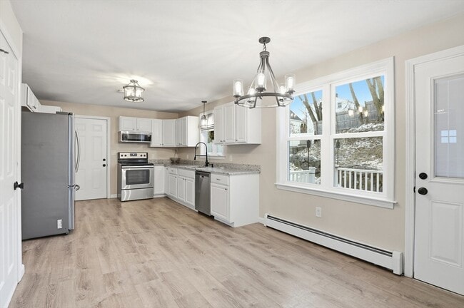 Building Photo - 42 Catalpa Cir