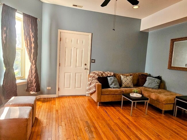 Building Photo - 1234 W Argyle St