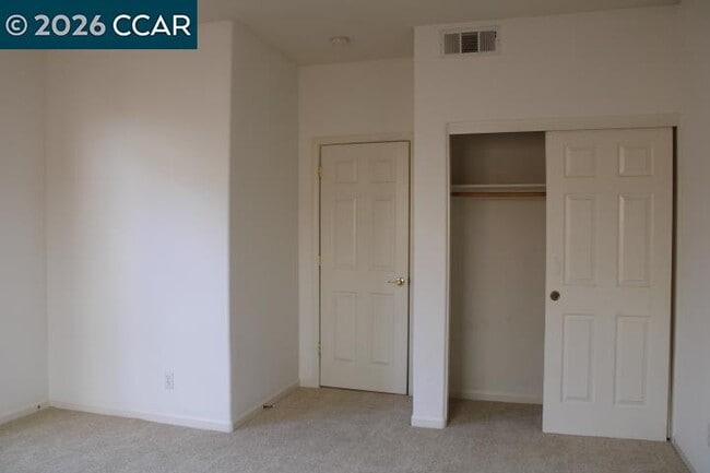 Building Photo - 524 Rosewood Ln