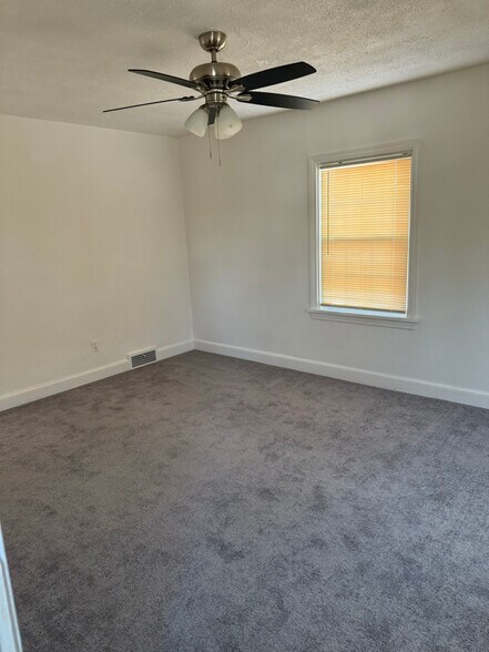 Building Photo - 318 Macon Ave