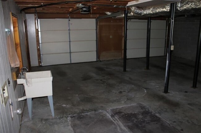 Building Photo - 426 Winder Hwy