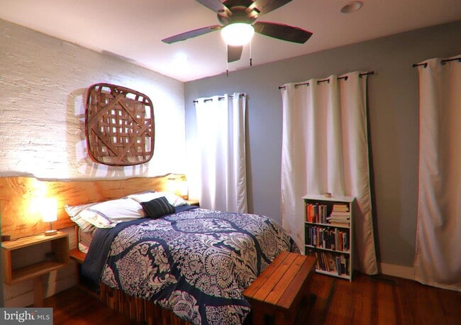 Building Photo - 1223 Haubert St