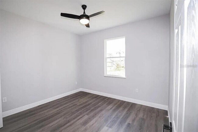 Building Photo - 4510 Boabadilla Ave
