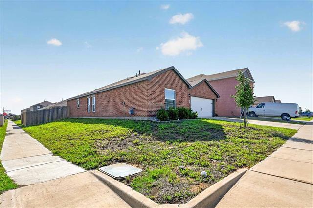 Building Photo - 523 Bennie Leonard St