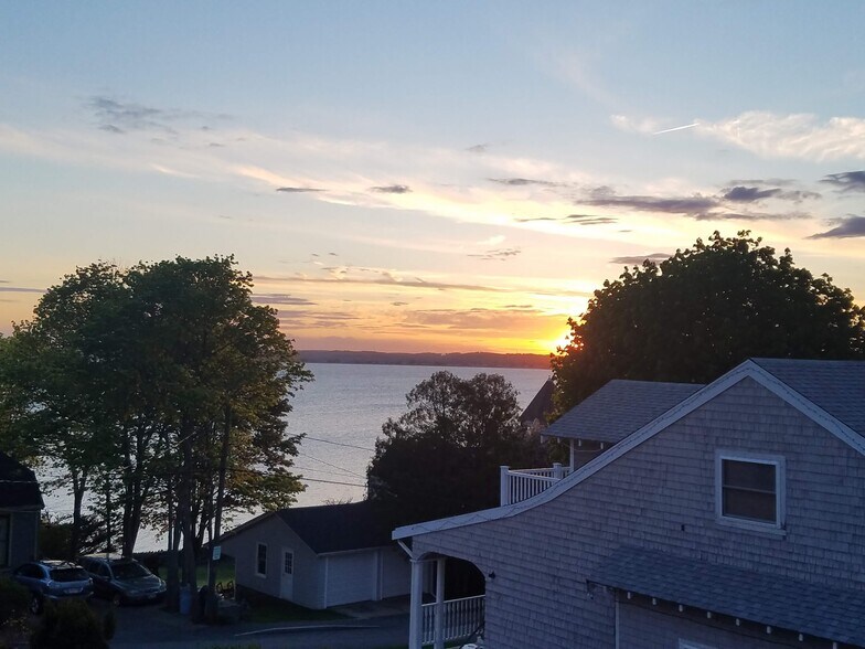 Building Photo - 42 Phillips Rd