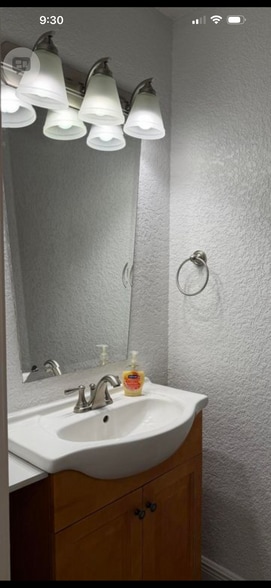 Building Photo - 4821 NW 22nd St