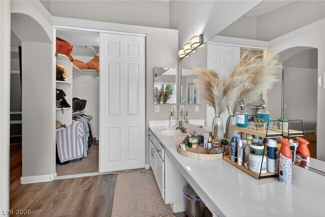 Building Photo - 1056 Kennebunk Cir