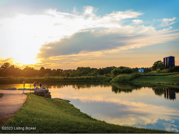 Building Photo - 10605 Meeting St