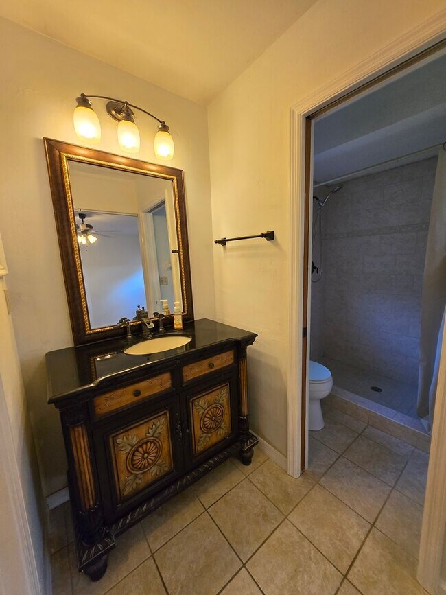 Building Photo - Springtree - Beautiful, spacious home