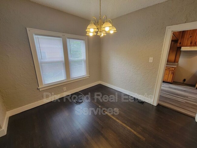 Building Photo - 1618 Dix Rd