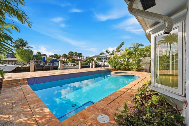 Building Photo - 401 Coconut Isle Dr