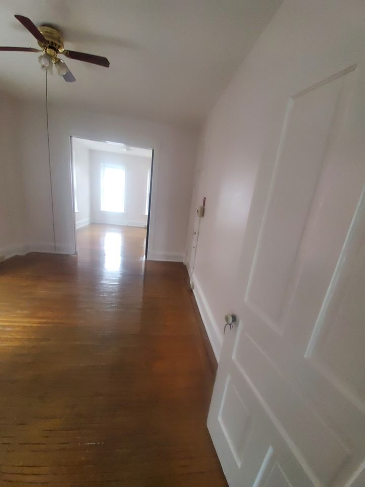 Building Photo - 25 S Locust St