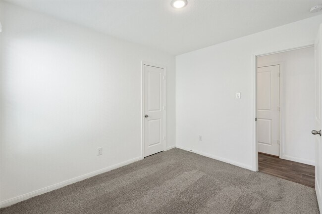 Building Photo - 16462 Valerie Marie Pl