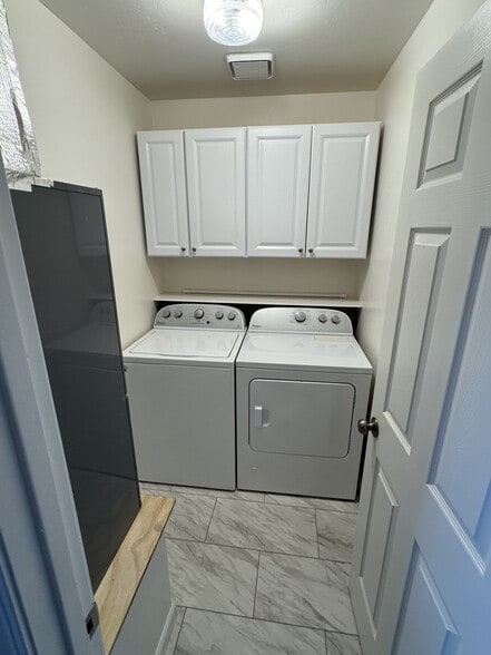 Building Photo - 8440 E Greg Ct