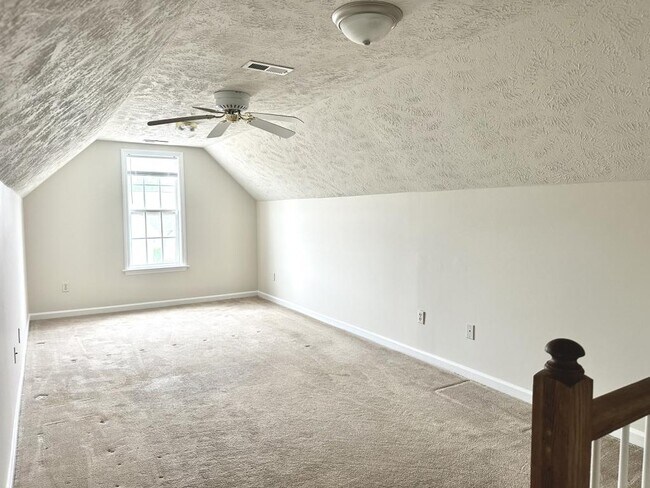 Building Photo - 2517 Forest Lodge Dr