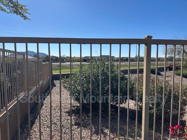 Building Photo - 4245 E Ficus Way