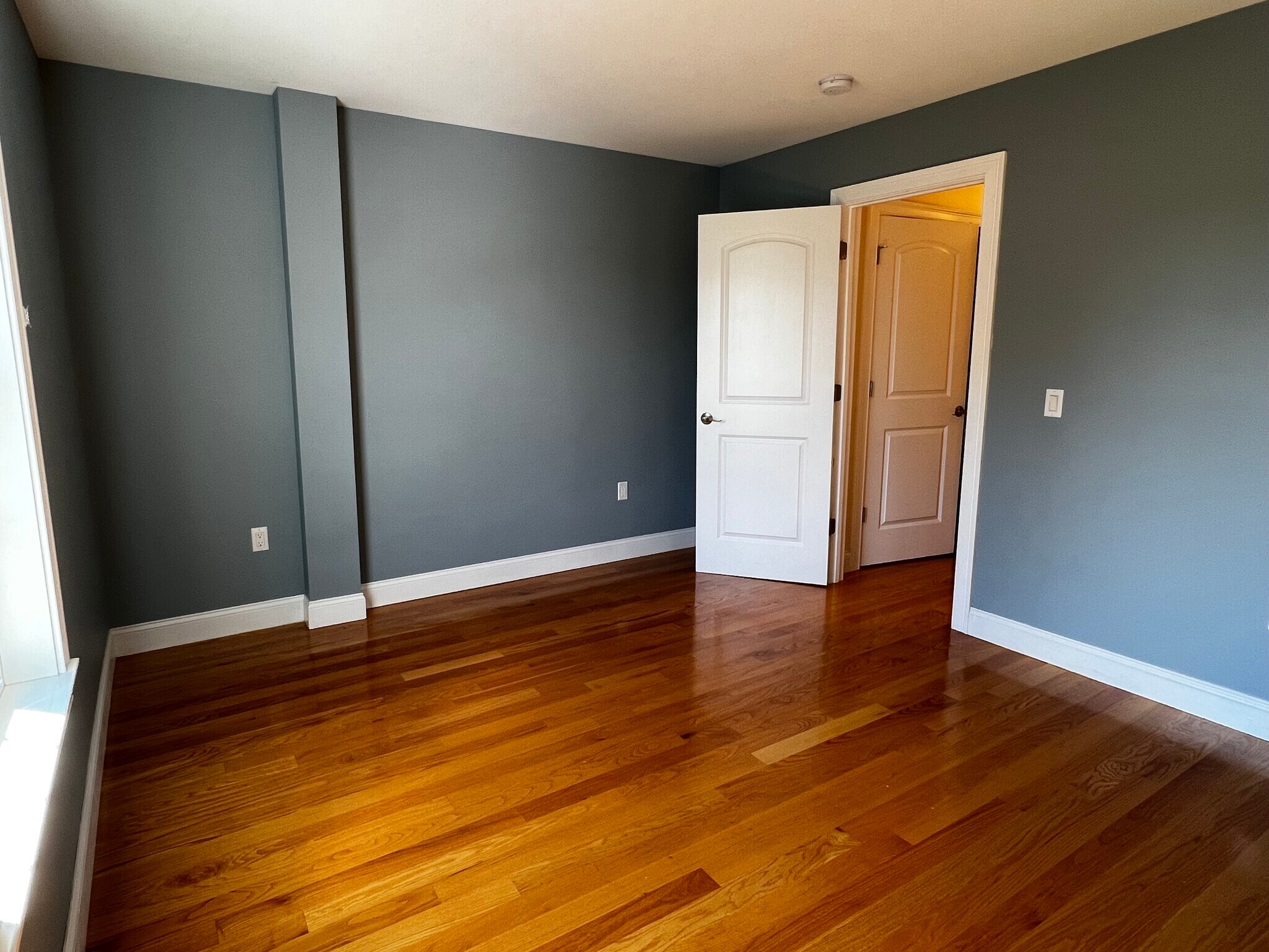 Building Photo - 54 Holton St