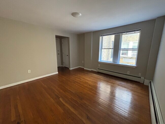 Building Photo - 213 Golden Hill St