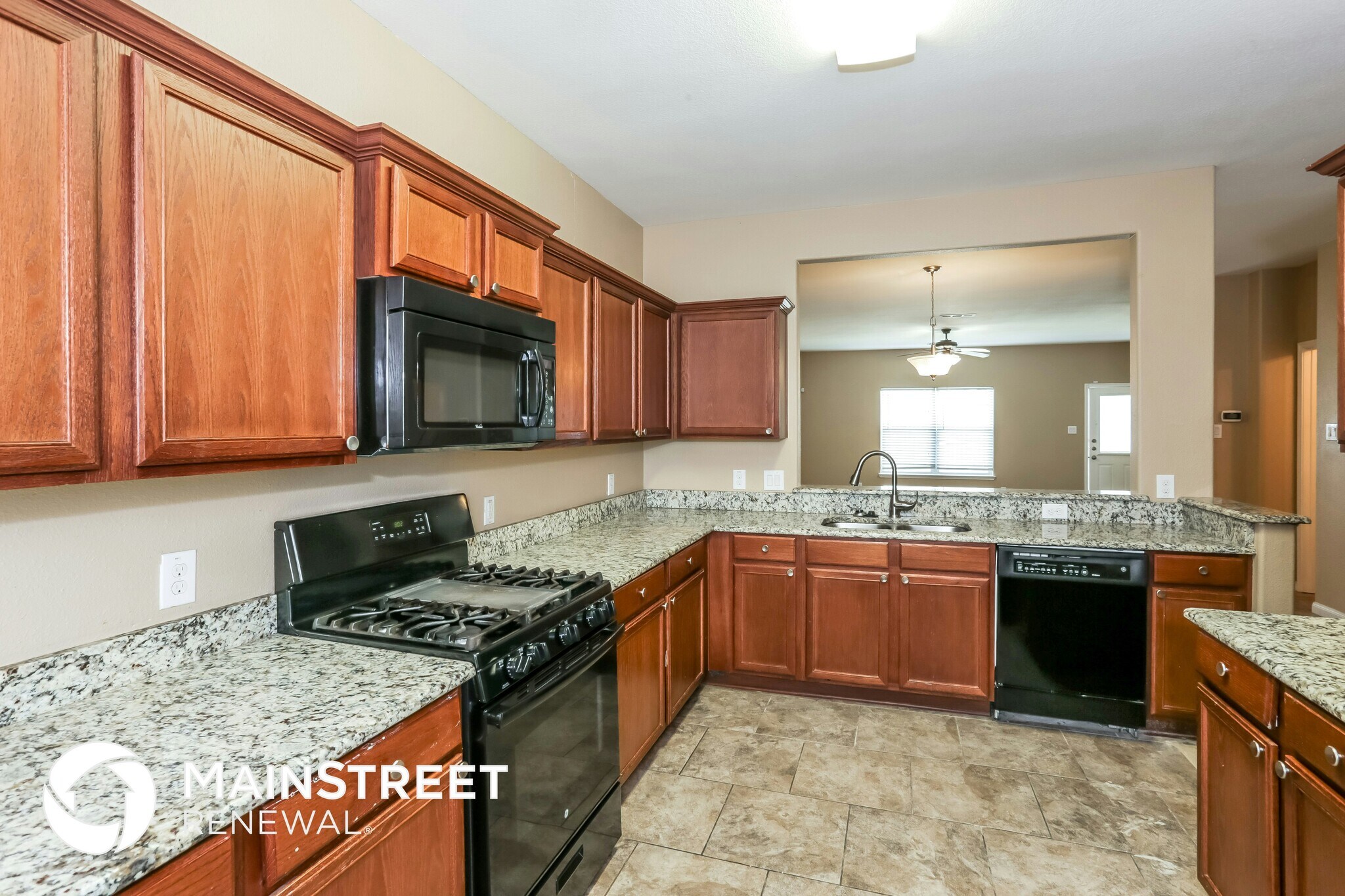 Building Photo - 628 Lazy Crest Dr