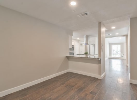 Building Photo - 2119 Woodstream Dr