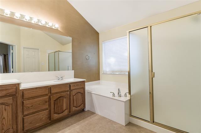 Building Photo - 15760 Scenic Rd