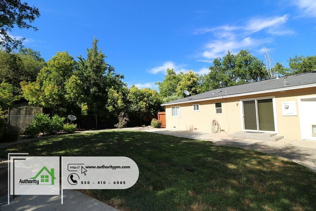 Building Photo - 2061 Jewell Ln