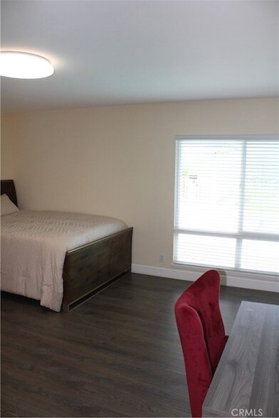 Building Photo - 761 W Country Hills Dr