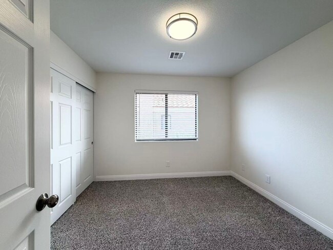 Building Photo - 2316 Chapman Hill Dr