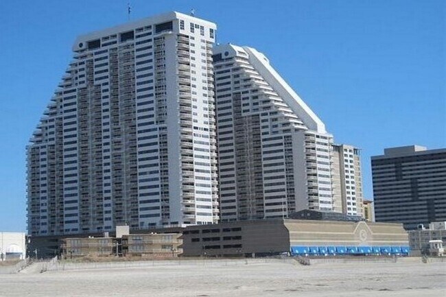 Primary Photo - 3101 Boardwalk