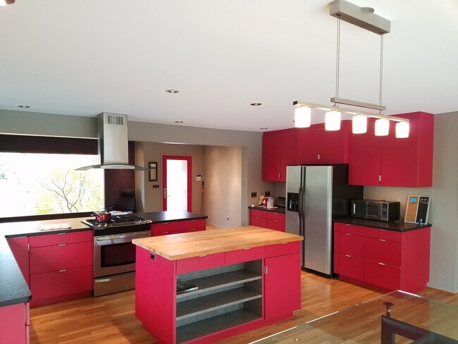 Building Photo - WINTER SPECIAL: Beautiful Hidden Gem Moder...