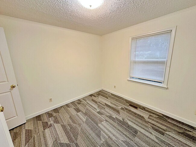 Building Photo - Renovated Rancher with 3 Bedrooms & 2 Baths!