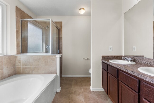 Building Photo - 12574 Chiswick Rd