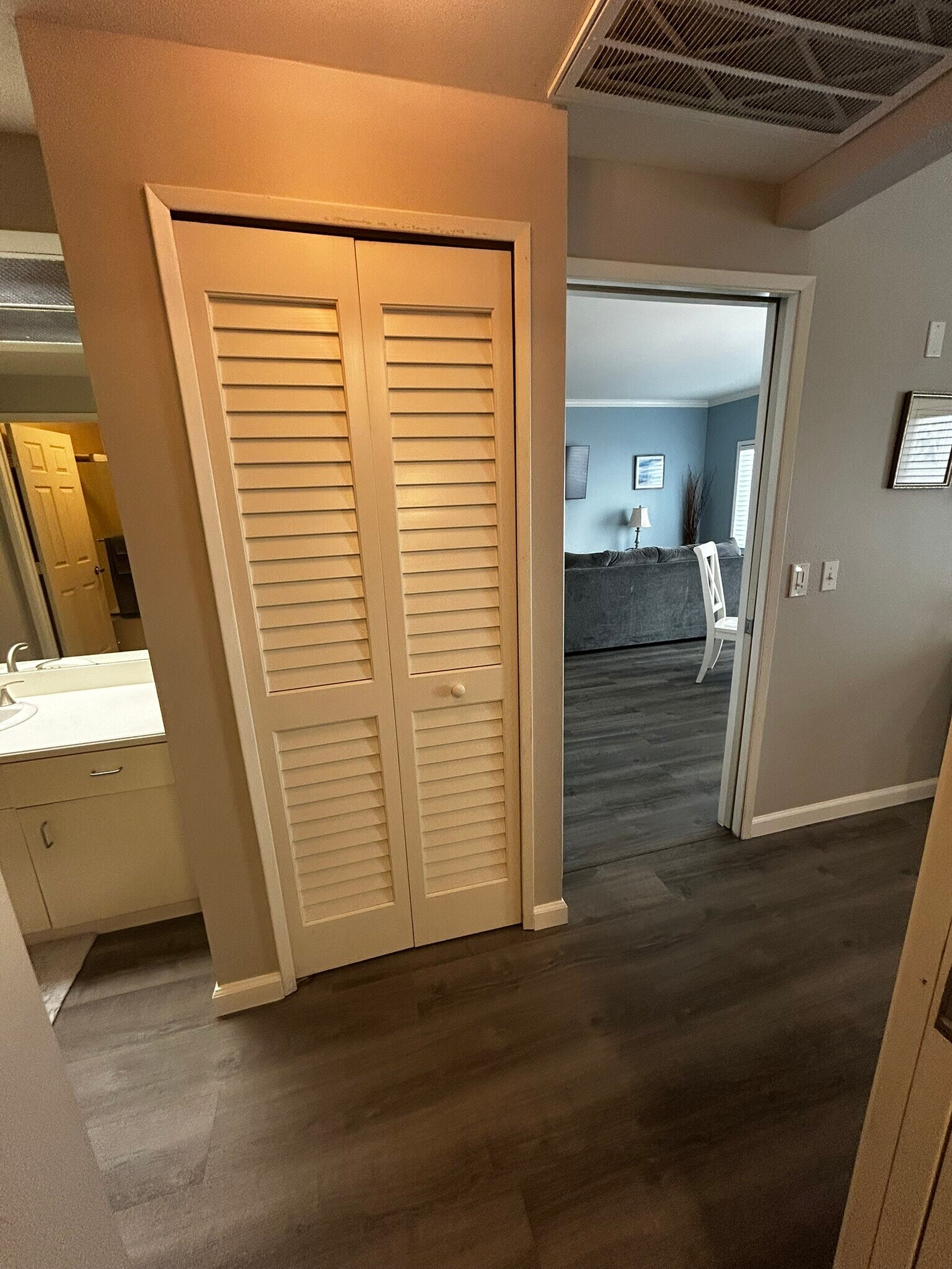 Laundry/Bathroom - 655 Columbia St