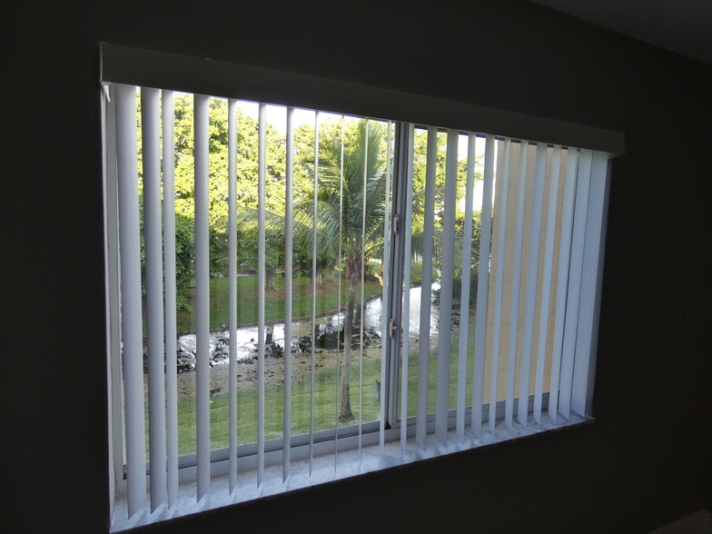 Building Photo - 5740 Rock Island Rd