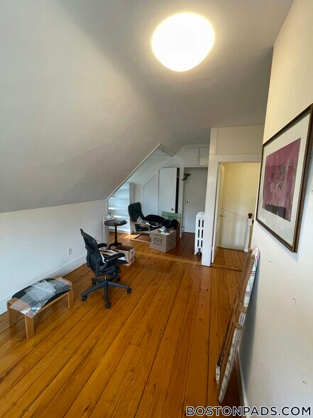 Building Photo - 30 Healey St