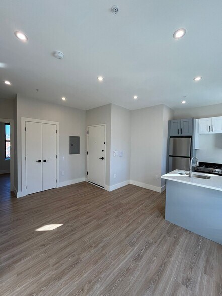 Building Photo - 268 Martin Luther King Jr Dr