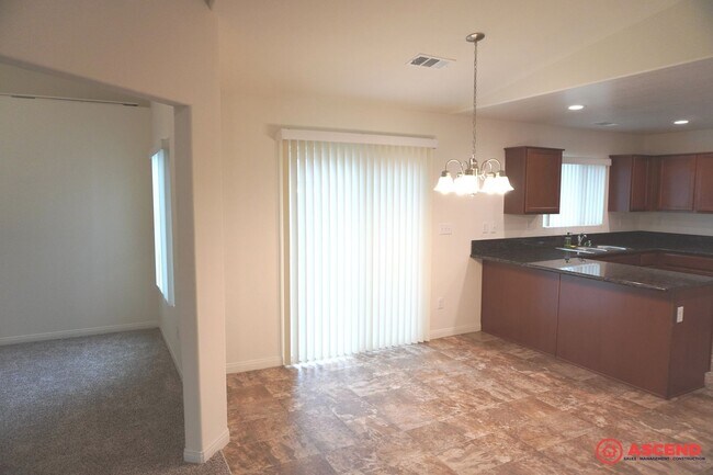 Building Photo - Beautiful Home Located in the Southeast!