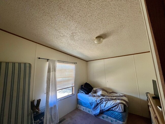 Building Photo - 3 bedroom/2 bathroom home in Mancos
