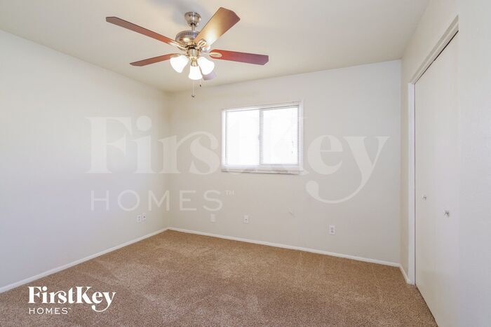 Building Photo - 11637 N 58th Dr