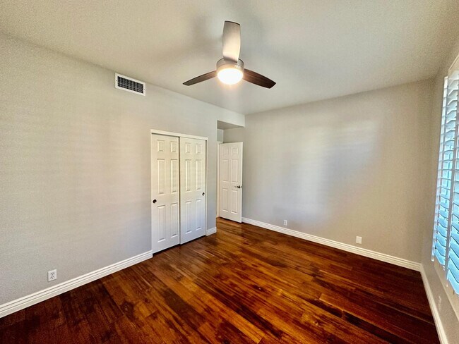 Building Photo - 9071 E Caribbean Ln