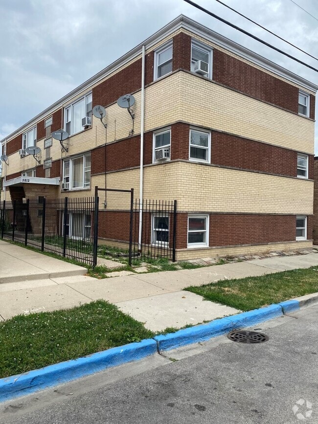 Building Photo - 5812 W 16th St