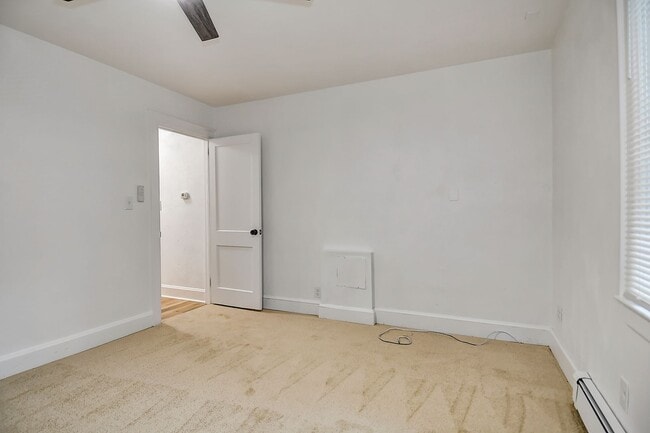 Building Photo - FOR RENT- PORTSMOUTH!