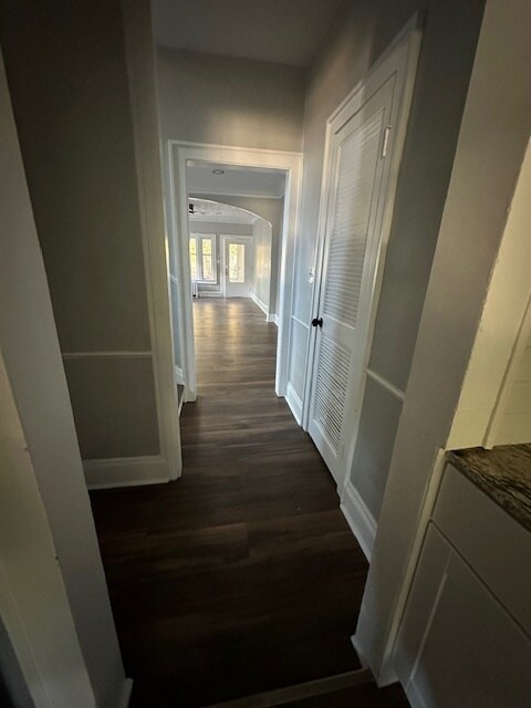 Building Photo - 3083 E Derbyshire Rd