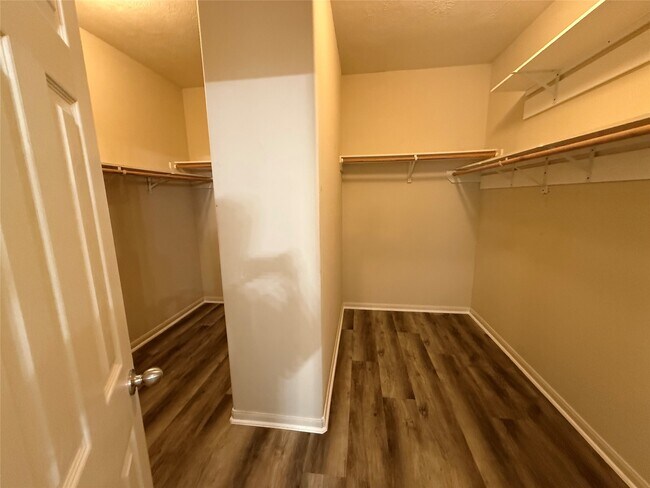 Building Photo - 4918 Comal River Loop