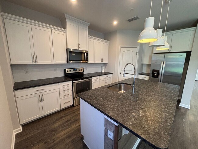 Building Photo - 3240 Brookberry Ln