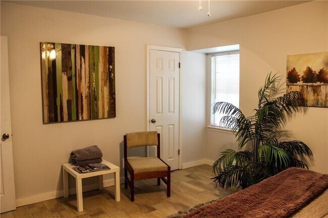 Building Photo - 3106 Catalina Dr