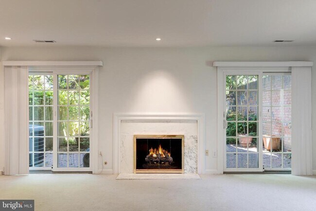 Building Photo - 1412 McLean Mews Ct