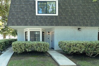 Building Photo - 2600 Huntington Dr