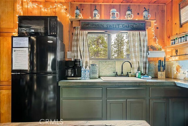 Building Photo - 40104 Mahanoy Ln